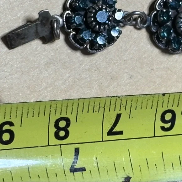 Elegant Blue Floral Bracelet - Picture 5 of 5